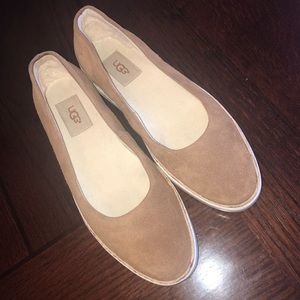 Ugg Kammi flats
